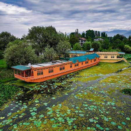 Отель Kings Houseboats Сринагар Экстерьер фото